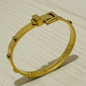 MICHAEL KORS Gold Astor Stud Buckle Bangle Bracelet